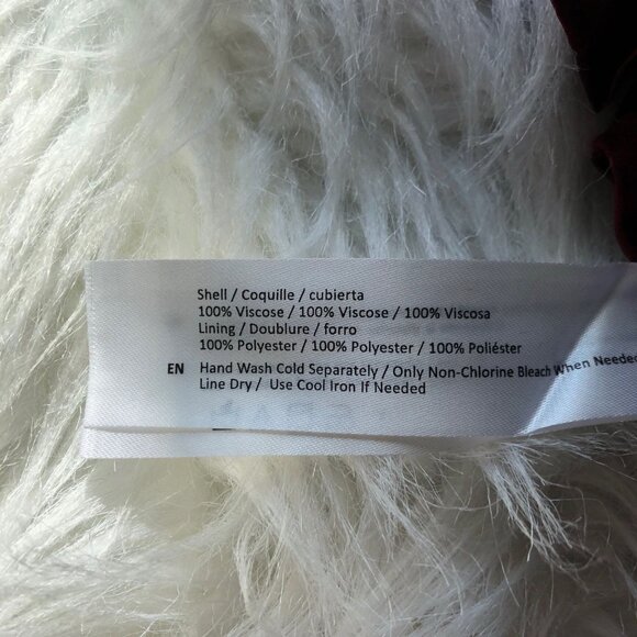 Band Of The Free Smocked Textured Red Blouse Puff Sleeves Ruffle Hem Size Medium - Picture 7 of 7